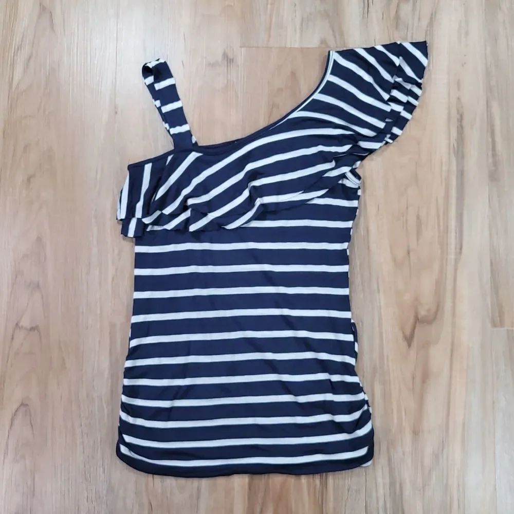 🔺️Annabelle Blue & White Striped Ruffle One Shoulder Sleeveless Top Small